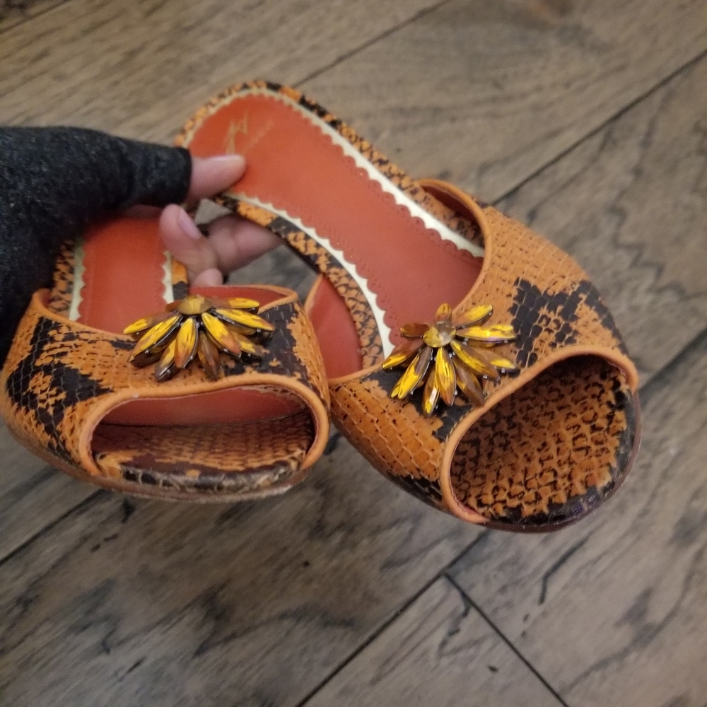 J Vincent Snake Skin Mules Size 6.5 - Picture 6 of 12